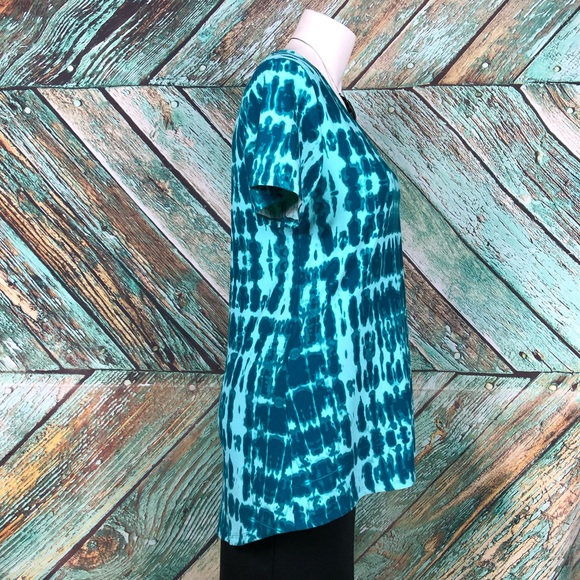 C4 - LuLaRoe| Teal Classic Tee - S - Picture 3 of 5